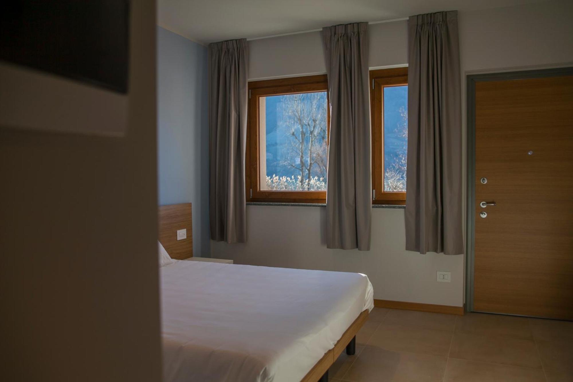 Albergo La Romanella Spinone Al Lago Exterior foto